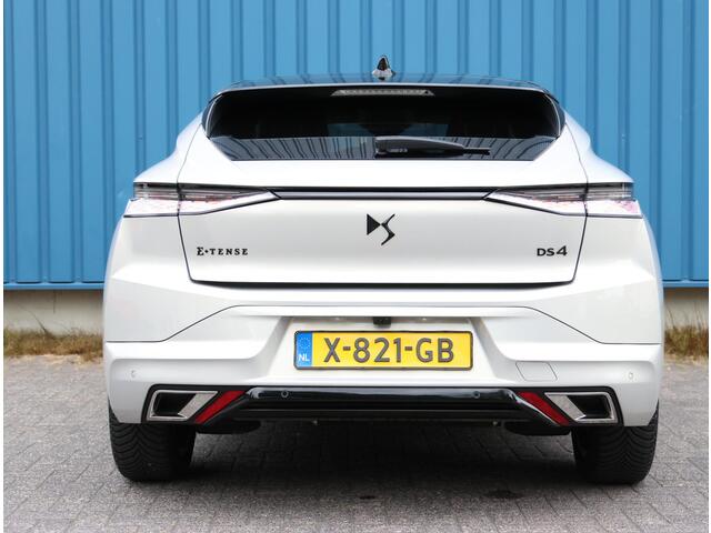DS DS 4 E-Tense 225PK Performance Line+ | AppleCarPlay/AndroidAuto | Navigatie | Climate Control | Adaptief Cruise Control | 19"LMV | 360'Camera | Alcantara/Leer | Keyless | Head-Up Display | TwoTone | Electrische klep | Privacy Glass |