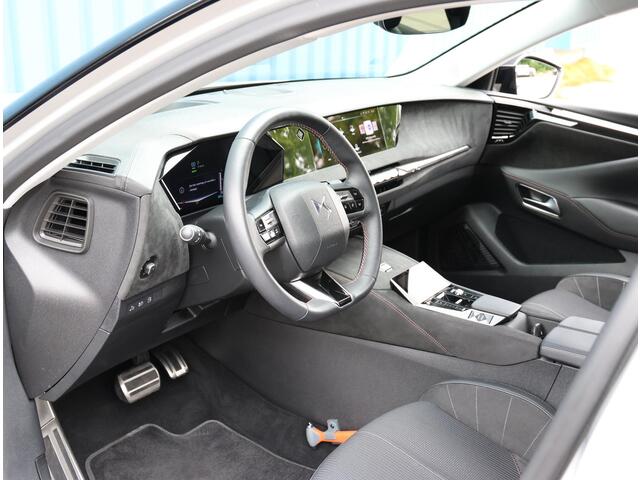 DS DS 4 E-Tense 225PK Performance Line+ | AppleCarPlay/AndroidAuto | Navigatie | Climate Control | Adaptief Cruise Control | 19"LMV | 360'Camera | Alcantara/Leer | Keyless | Head-Up Display | TwoTone | Electrische klep | Privacy Glass |