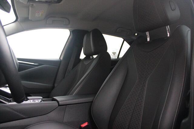 DS DS 4 1.2 130PK AUTOMAAT TROCADERO | HEAD UP DISPLAY | DODEHOEK DETECTIE | NAVIGATIE | DRAADLOZE APPLE CARPLAY/ANDROID AUTO | LED KOPLAMPEN | ACHTERUITRIJ CAMERA | 19" LICHTMETALEN VELGEN BLACK | ADAPTIVE CRUISE CONTROL | KEYLESS ENTRY/START |