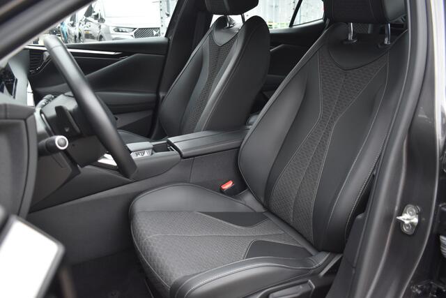 DS DS 4 E-Tense Bastille Plug in Hybride 225 EAT8 Automaat Navigatie | Airconditioning ECC | Camera | Elektrische achterklep | Adaptieve Cruise control | Dodehoek Detectie | Isofix Bevestigingspunten | Zeer Compleet!!!