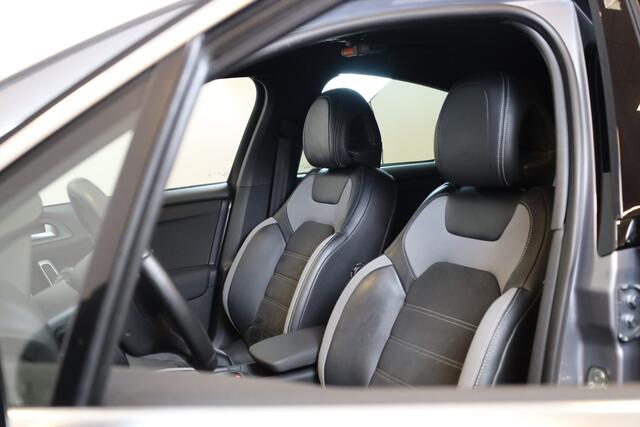 DS DS 4 CROSSBACK Citroën e-THP 165 Chic Automaat-6 Alcantara | Carplay | Camera | Navi