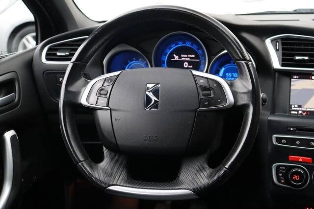 DS DS 4 CROSSBACK 1.2 PureTech Chic | Camera | Trekhaak | Navigatie | Cruise Control | Climate Control
