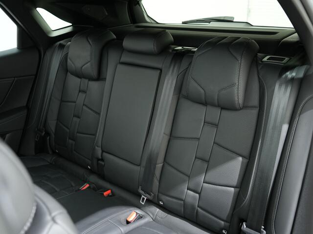 DS DS 7 1.6 PHEV 300PK 4x4 ETOILE AUT8 | Trekhaak| Panoramadak | Massage