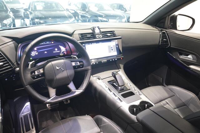 DS DS 7 1.6 PHEV 300 4x4 Etoile 300 PK! - ALL WHEEL DRIVE - STOELVERWARMING