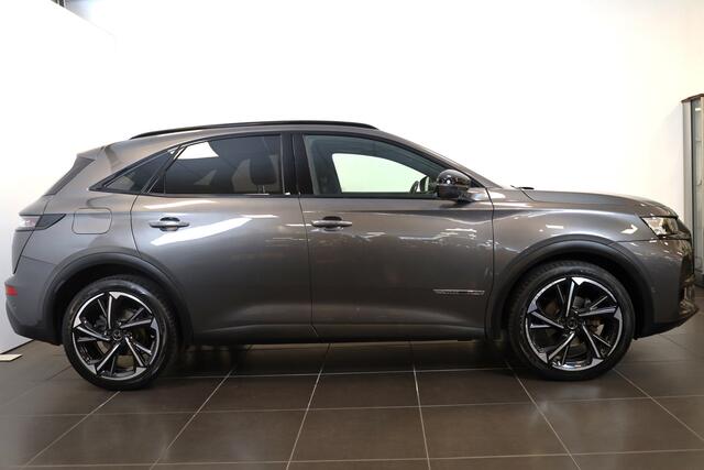 DS DS 7 Crossback 180 Louvre Nappaleer | Panorama schuif/kanteldak | Stoelverwarming HiFi, Camera | Massagestoelen | 20" LM