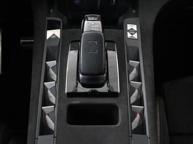 DS DS 7 Crossback E-Tense Performance Line 225 | Stoelverwarming | Adaptive cruise | Alcantara | Keyless | Full LED | Carplay | Navigatie | Memory | Digital Cockpit | Dodehoek detectie | DAB | Getint glas | PHEV | Plug In