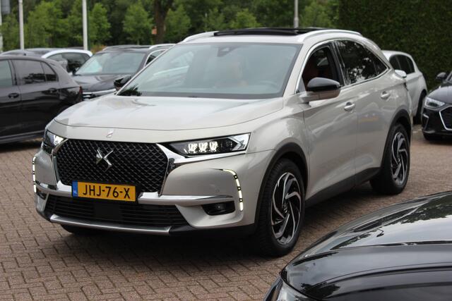 DS DS 7 Crossback E-Tense 4x4 Performance Line+ / Trekhaak / Panoramadak / Bruin Leder / Keyless / 19'' / Stoelverwarming / Dodehoek / CarPlay / DAB / Cruise Control