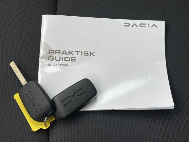 Dacia Bigster 1.8 Hybrid 155 Expression / Navigatie via Apple Carplay/Android auto / Stoel-/Stuurverwarming / Achteruitrijcamera / Bluetooth / Cruise Control / DAB