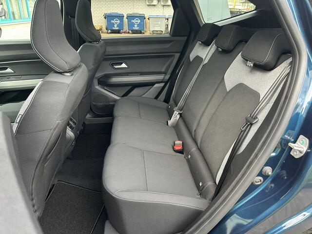 Dacia Bigster 1.8 Hybrid 155 Limited Edition / Trekhaak / Elektrisch Glazen Panorama-Dak / Rondom Camera / Stoel Stuurwielverwarming / Elektrische Achterklep /