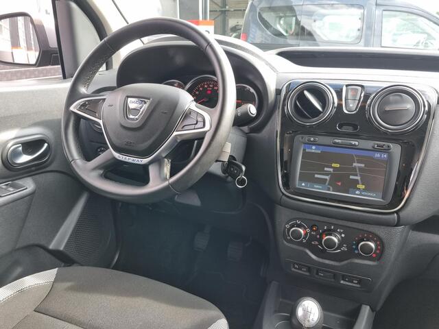 Dacia DOKKER 1.3 TCe Stepway 130pk. NAVI / CRUISE / CAMERA / PDC / AIRCO