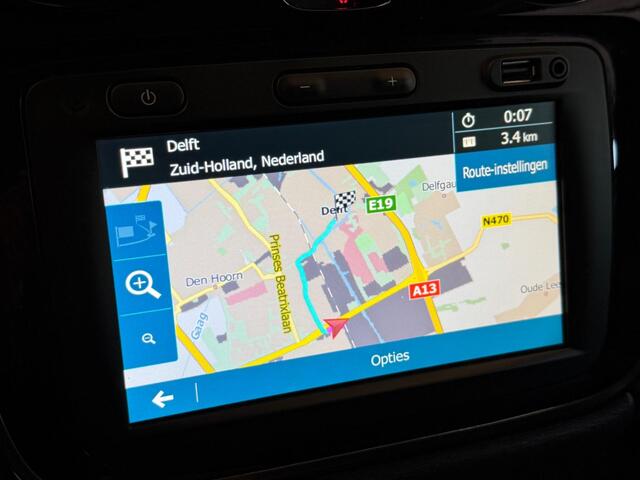 Dacia DOKKER 1.3 TCe Stepway 130PK GARANTIE TOT 06-2029!* . NAVIGATIE . ACHTERUITRIJ CAMERA . TREKHAAK 1.200KG TREK GEWICHT! .