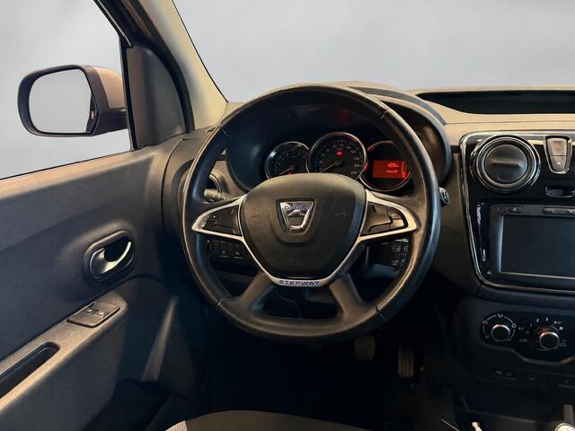 Dacia DOKKER 1.3 TCe Stepway 130PK GARANTIE TOT 06-2029!* . NAVIGATIE . ACHTERUITRIJ CAMERA . TREKHAAK 1.200KG TREK GEWICHT! .