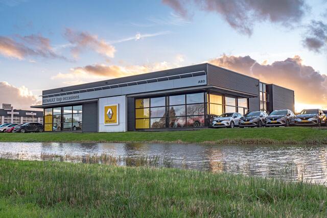 Dacia DUSTER TCe 125pk Prestige | Dealer onderhouden | Sidesteps | Trekhaak | Airco |