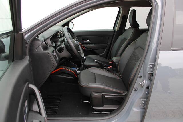 Dacia DUSTER 1.0 TCe Bi-Fuel Extreme | Navigatie | Cruise Control | ECC | Trekhaak | 360 Camera