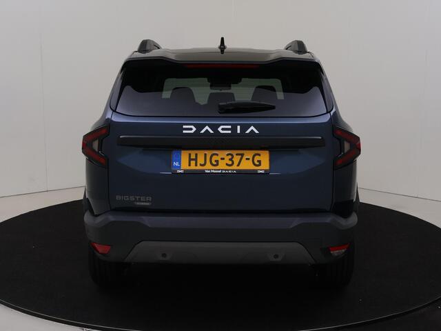 Dacia DUSTER 1.8 Hybrid 155 Launch Edition Panoramadak | blind spot monitoring | 19 inch LM velgen