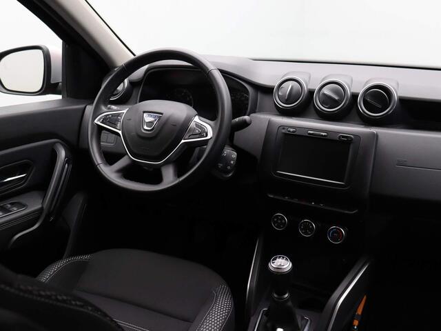 Dacia DUSTER TCe 100pk Bi-Fuel Prestige | Achteruitrijcamera | Navigatie | Trekhaak | lichtmetalen velgen 17" | 1300kg Trekgewicht
