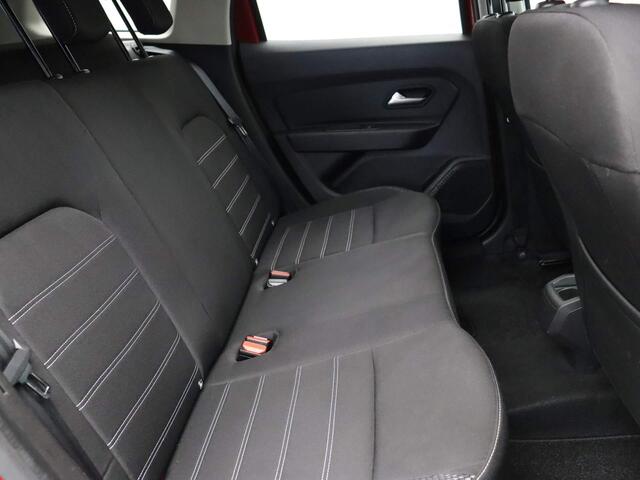 Dacia DUSTER TCe 100pk Bi-Fuel Prestige | Achteruitrijcamera | Navigatie | Trekhaak | lichtmetalen velgen 17" | 1300kg Trekgewicht