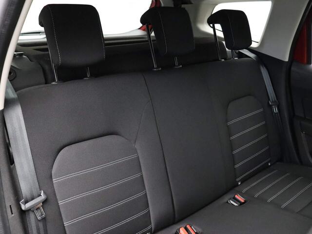 Dacia DUSTER TCe 100pk Bi-Fuel Prestige | Achteruitrijcamera | Navigatie | Trekhaak | lichtmetalen velgen 17" | 1300kg Trekgewicht