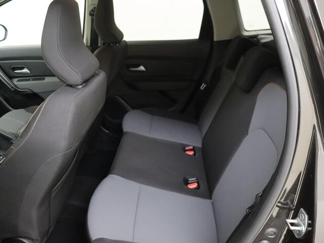 Dacia DUSTER 1.0 TCe 100 PK ECO-G Extreme Navigatie | Climate Control | Cruise Control | Camera | Parkeersensoren Achter | Apple Carplay & Android Auto | Trekhaak