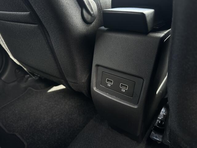 Dacia DUSTER 1.3 TCe 150 Journey Automaat/Camera V+A/ Stoelverwarming / ECC/Parkeersensoren.