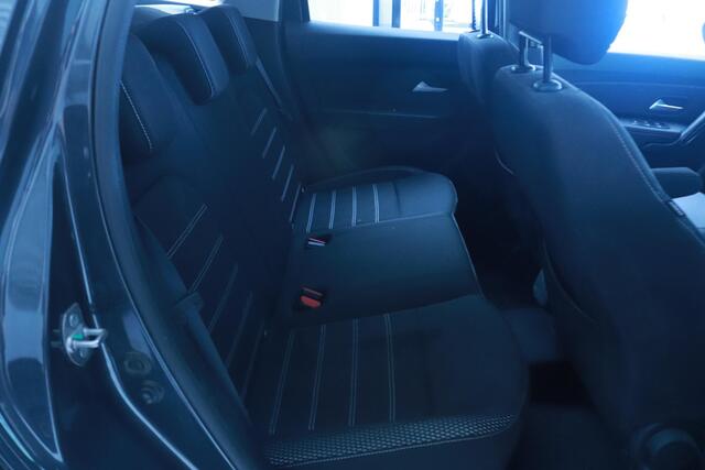 Dacia DUSTER 1.0 TCe Prestige | Achteruitrijcamera | Apple Carplay | Android Auto/Navigatie | Lichtmetalen Velgen 17" | Trekhaak |