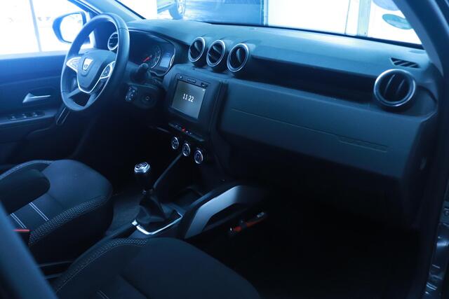 Dacia DUSTER 1.0 TCe Prestige | Achteruitrijcamera | Apple Carplay | Android Auto/Navigatie | Lichtmetalen Velgen 17" | Trekhaak |
