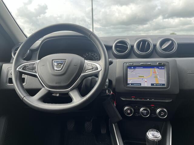 Dacia DUSTER 1.3 TCe 130 PK Prestige / Trekhaak / Apple Carplay - Android Auto / Camera / PDC V+A / 17'' LMV /