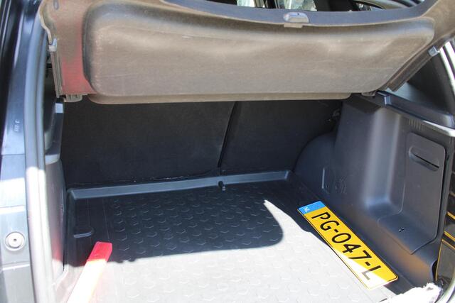 Dacia DUSTER 1.2 TCe 4x2 Blackshadow Navigatiesysteem | Achteruitrij camera | Parkeersensoren
