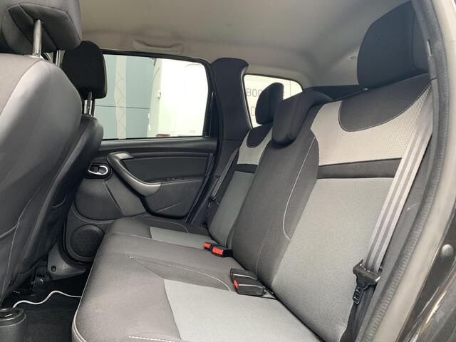 Dacia DUSTER 1.2 TCe 4x2 Blackshadow | Bochane onderhouden |