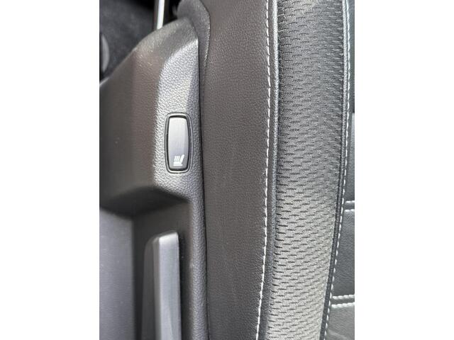 Dacia DUSTER 1.3 TCe Prestige | Rondom zicht camera | Navigatie | Climate Control | DAB | LED | Cruise Control | Lichtmetaal | Leer | Stoelverwarming |