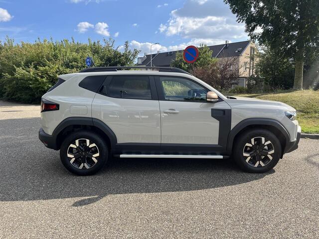 Dacia DUSTER 1.6 Hybrid 140 Extreme APPLE CARPLAY ANDROID AUTO / VERWARMDE VOORSTOELEN / CLIMATE CONTROLE / CRUISE CONTROLE / PARKEERSENSOREN+CAMERA.