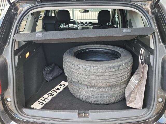 Dacia DUSTER 1.3 TCe Prestige | Navigatie | 360° Camera | Trekhaak |