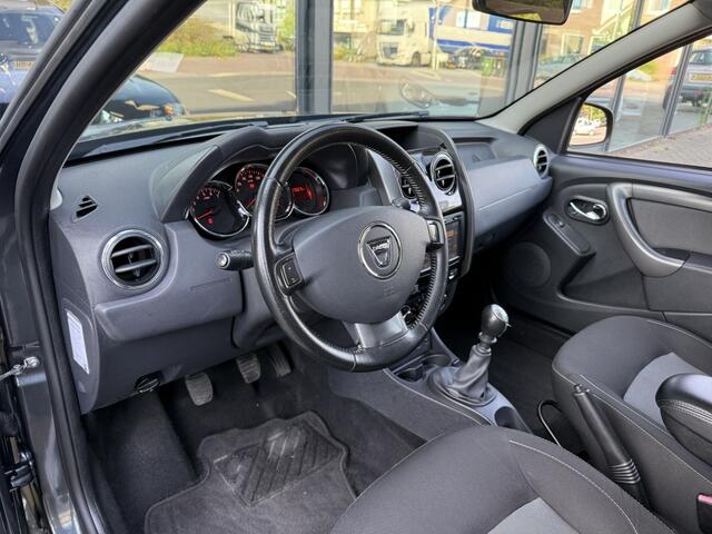 Dacia DUSTER 1.2 TCe 4x2 Blacksh.