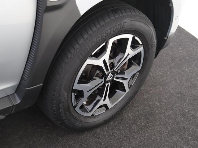 Dacia DUSTER 1.3 TCe 130 PK Prestige Navigatie | Camera | Climate Control | Parkeersensoren | Trekhaak
