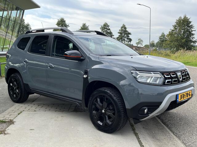 Dacia DUSTER 1.5 dCi 4x4 4WD Prestige / Dealer onderhouden / Trekhaak. Trekgewicht 1.500 KG / 360' Camera / Stoelverw. / Apple Carplay - Android Auto / 17'' LMV /