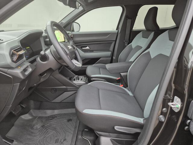 Dacia DUSTER 1.6 Hybrid 140 Extreme Automaat / Pack winter / Navigatie via Apple Carplay of Android Auto / Stuur-, Stoel en Voorruitverwarming / Achteruitrijcamera / Cruise control / Keyless Entry/Start / Climate control /