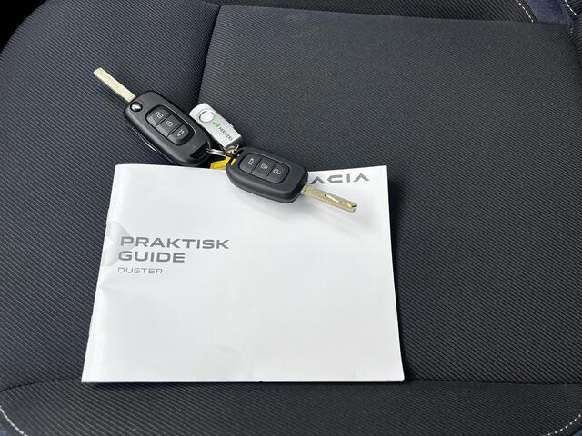 Dacia DUSTER 1.6 Hybrid 140 Expression Automaat / Dealer onderhouden / Pack Winter / Stuur- en stoelverwarming / Navigatie via Apple Carplay Android / Achteruitrijcamera / 17" LM wielen /