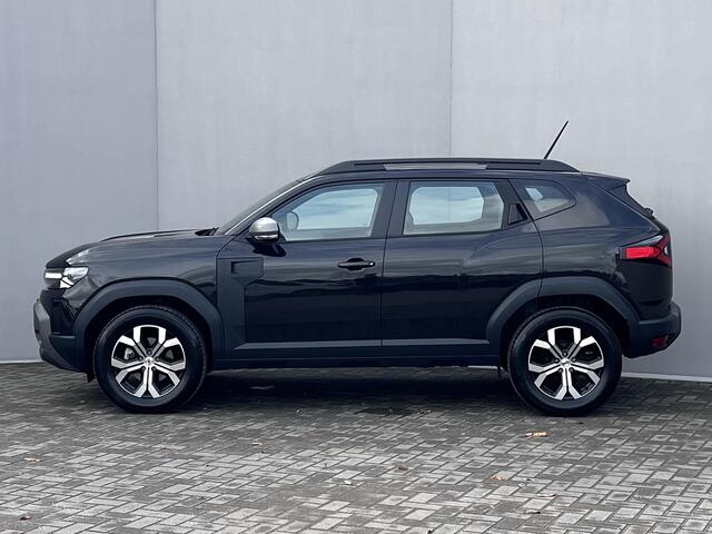Dacia DUSTER 1.6 Hybrid 140 Expression Automaat / Dealer onderhouden / Pack Winter / Stuur- en stoelverwarming / Navigatie via Apple Carplay Android / Achteruitrijcamera / 17" LM wielen /