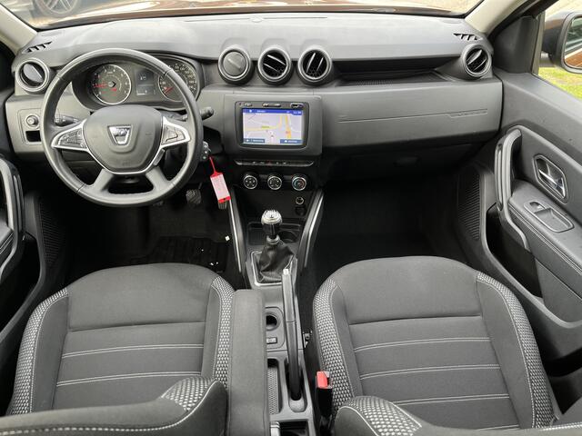 Dacia DUSTER 1.2 TCe Prestige 126 PK / Trekhaak / Camera / Parkeersensoren V+A / Blind spot warning / 17'' LMV /