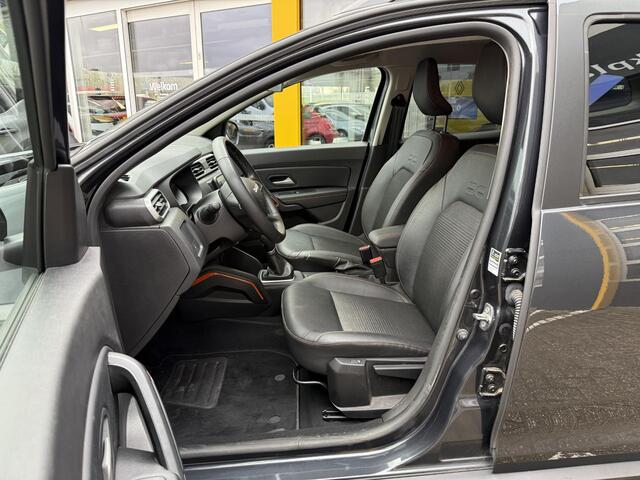 Dacia DUSTER 1.3 TCe 150 Journey | Trekhaak | Navigatie | Rondom Camera | Stoelverwarming | Climate Control | Key-less | LED | DAB |