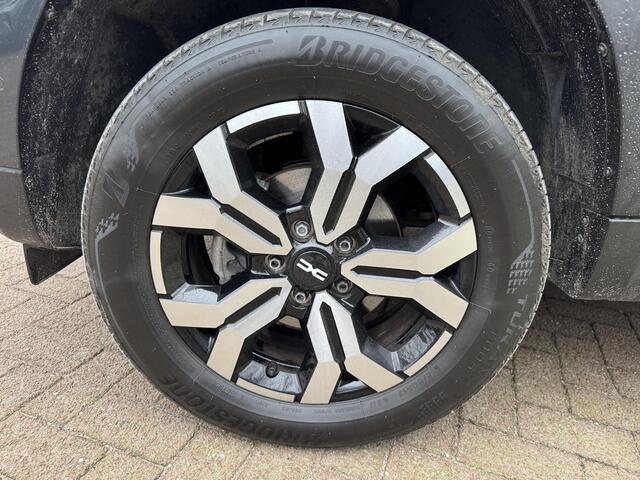 Dacia DUSTER 1.3 TCe 150 Journey+Pack Easy+360 Camera!