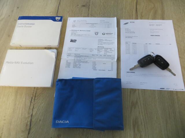 Dacia DUSTER 1.2 TCe 4x2 Lauréate Blackshadow-AIRCO-NAVI-GARANTIE!