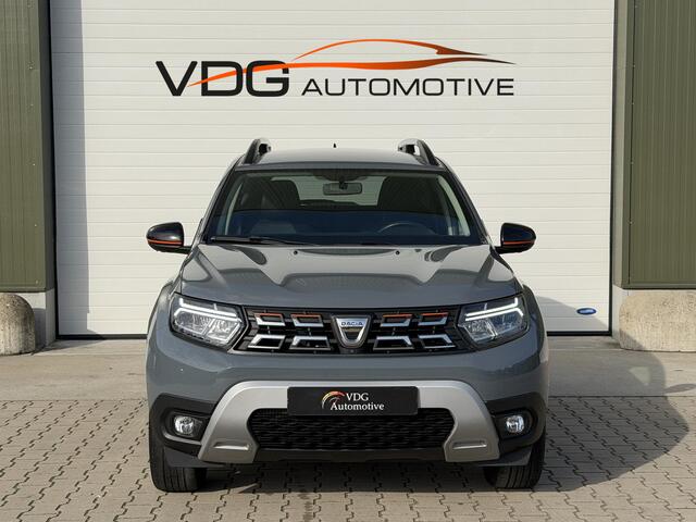 Dacia DUSTER 1.3 TCe 150 Journey / Navi / Trekhaak / 360 Camera / Clima / Keyless / Carplay / 17" Lm Velgen / Stoelverwarming