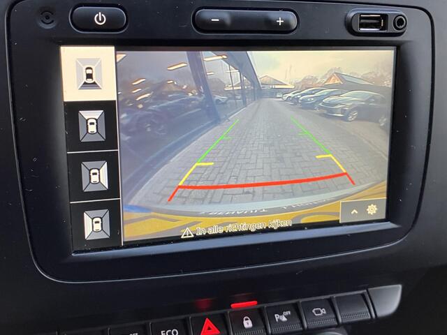 Dacia DUSTER 1.3 TCe 130 Prestige * PDC / CAMERA / NAVIGATIE *