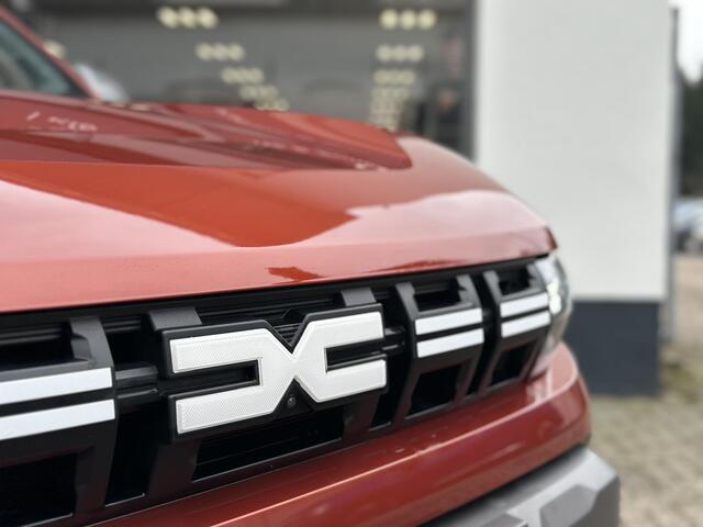 Dacia DUSTER TCe 130 mild hybrid Journey | Nederlandse auto!! | Eerste eigenaar | Auto verkeerd in nieuwstaat! | Pack Parking | Unieke kilometerstand | Fantastische kleur Brun Terracotta | 360* Camera |