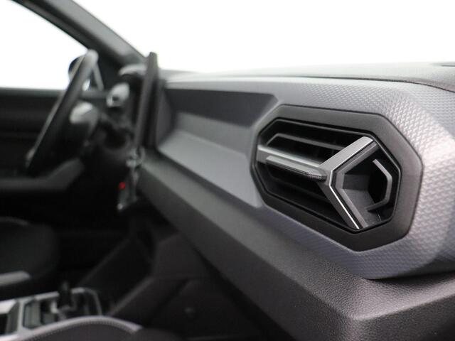 Dacia DUSTER 1.8 hybrid 155 limited edition / STOEL-, STUUR- & VOORRUITVERWARMING / BLINDSPOT WARNING / PARKEERSENSOREN + AROUND VIEW CAMERA / NAVIGATIE incl. APPLE & ANDROID CARPLAY /