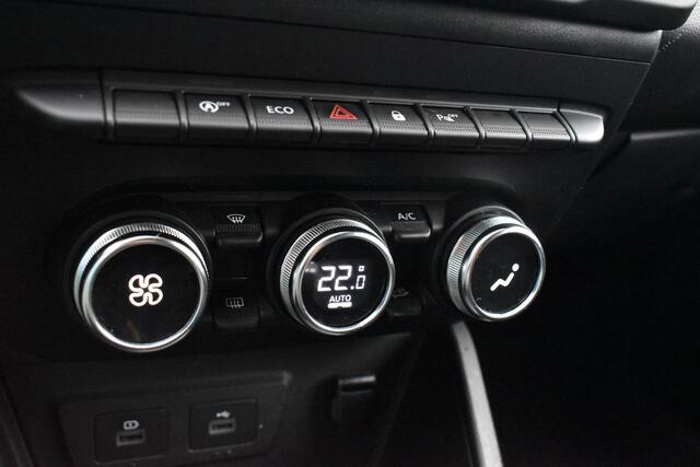 Dacia DUSTER 1.0 TCe Bi-Fuel Prestige LPG | NAVIGATIE | CAMERA | TREKHAAK | CLIMATE CONTROL | LICHTMETAAL