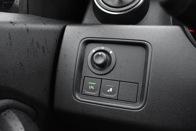 Dacia DUSTER 1.0 TCe Bi-Fuel Prestige LPG | NAVIGATIE | CAMERA | TREKHAAK | CLIMATE CONTROL | LICHTMETAAL