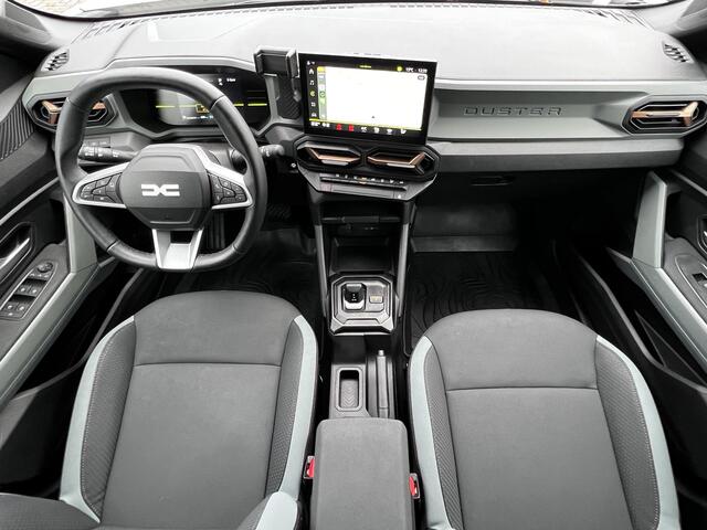Dacia DUSTER 1.6 Hybrid 140 Extreme Automaat / Fabrieksgarantie tot 05-2028 / Stuur- en stoelverwarming / Voorruitverwarming / Navigatie via Apple Carplay Android / 17" LM wielen /