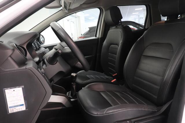 Dacia DUSTER 1.2 TCe Prestige | Stoel verwarming | 360° Camera | Navigatie | Leder |